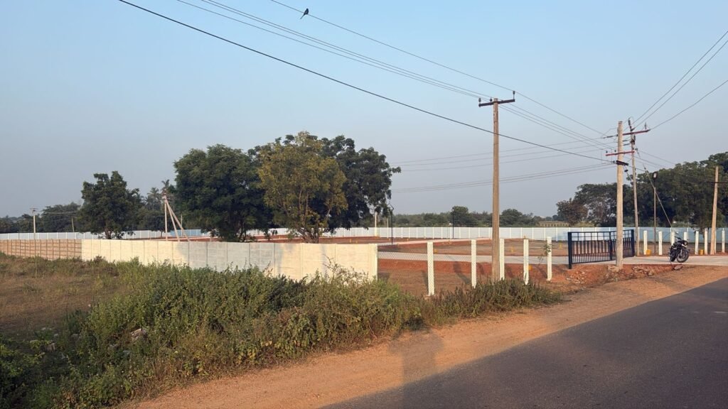 Terra40 compound wall from the approach road
